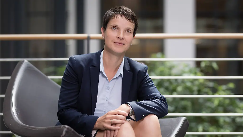 741e83f5eb06f32811c3f1ddd8260ca9