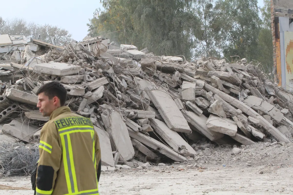 57cd26ed59379ec1d3da4a4fcbc99972