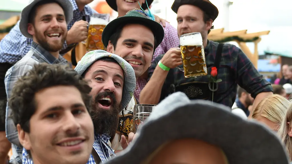 cdcb6a110212bc5605869493fa8f30c9