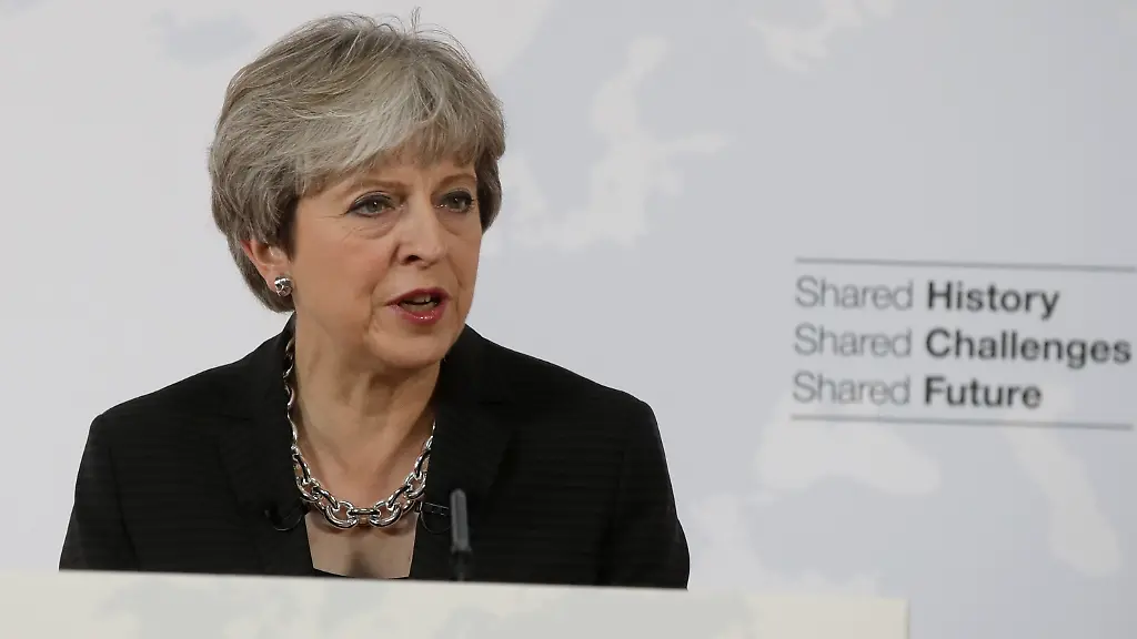 4f6f5cbbb69b7d5348a87194657191c8