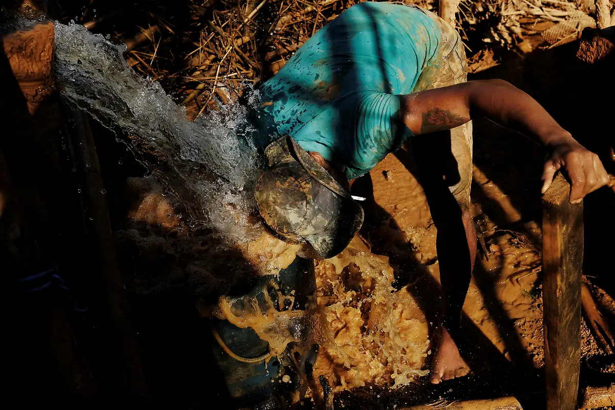 b8bb341b8974d13de3fe24ad9658dd13