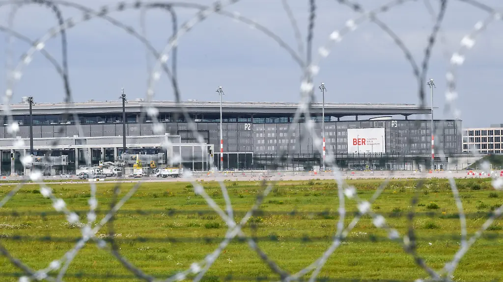 a9c426088fa4d0a9906f6961272f301b