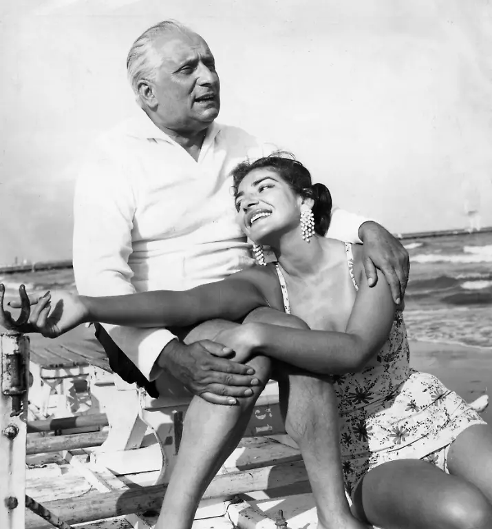 6ad98dec908c1bb7ce53c8341655b921