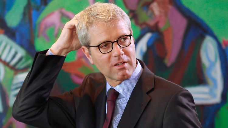Verschweigt er etwas? Röttgen soll persönlich dafür gesorgt haben, dass die Studie unter Verschluss bleibt.