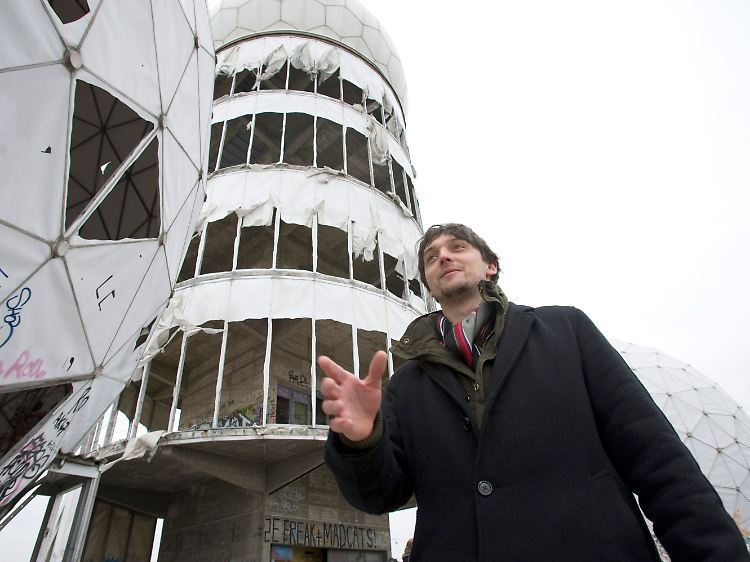 Seit Februar 2011 bietet "Berlin Sight Out" gemeinsam mit einem Sicherheitsdienst, der das Gelände ehrenamtlich bewacht, mehrmals wöchentlich Führungen über die Anlagen an.