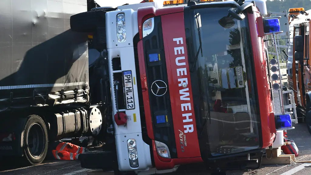 7e0697c39493d43bc211cb1aa6c359c7