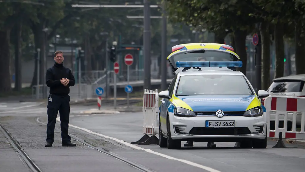 738317b4bc66d0ceb3aa19b04171af32