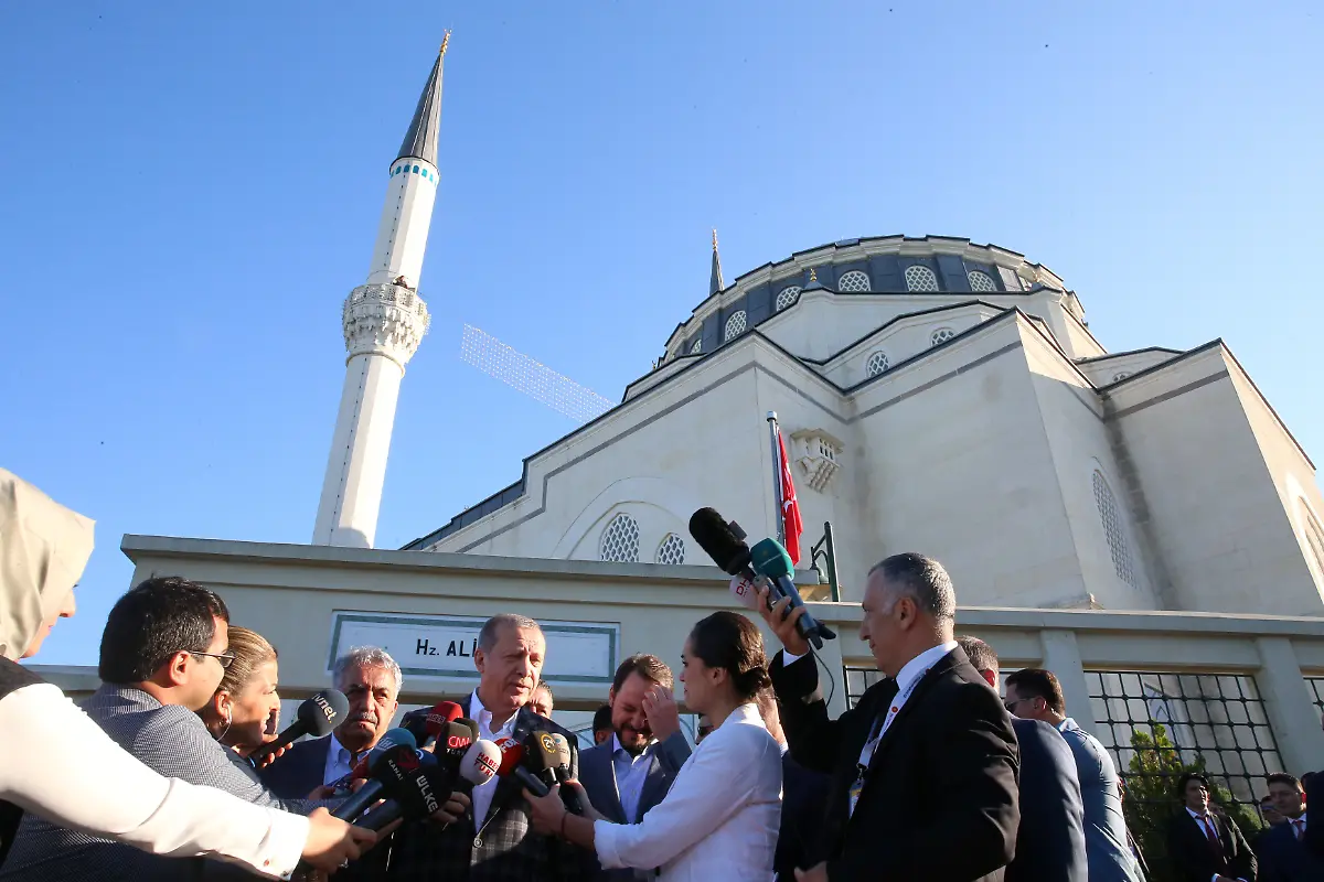 f680beb6faa2bc145e9336c6a451479e