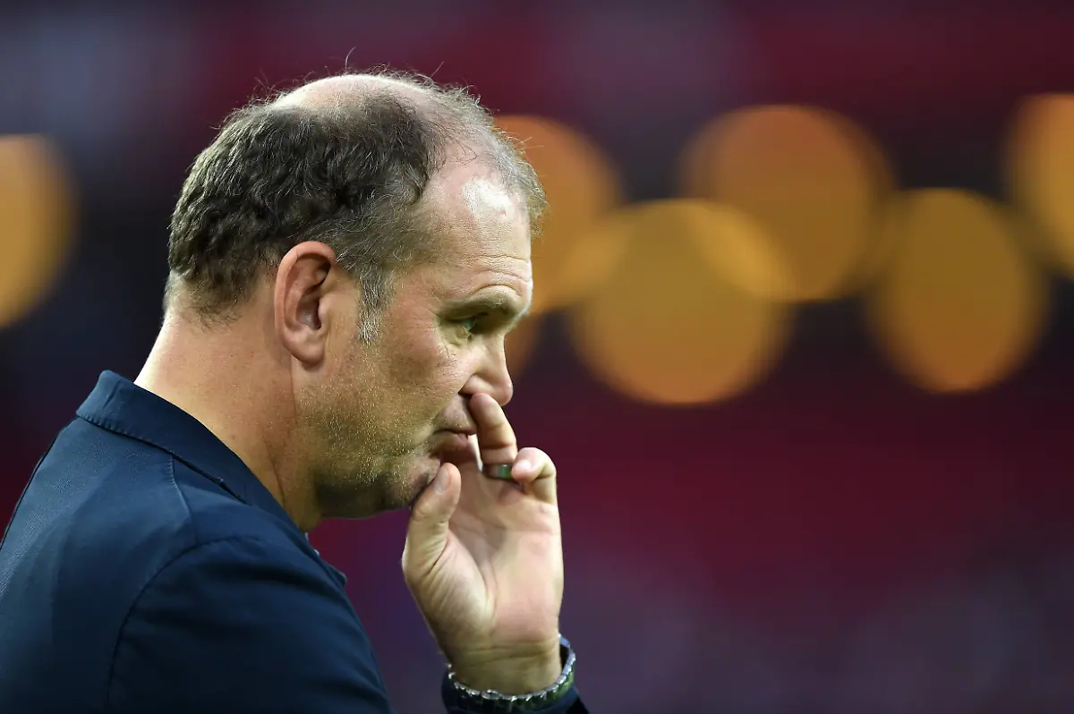 b6e82ae5d35245a1747b0e7a6cca52a1