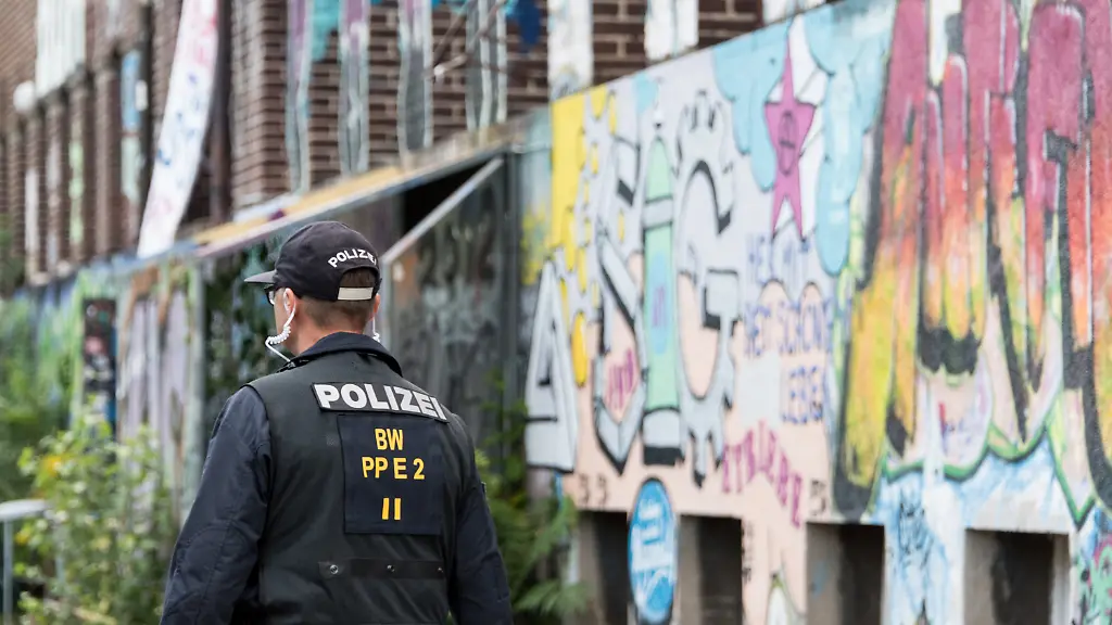 5c8bd0e3d5bb6a4696d7e89ea95f4e31