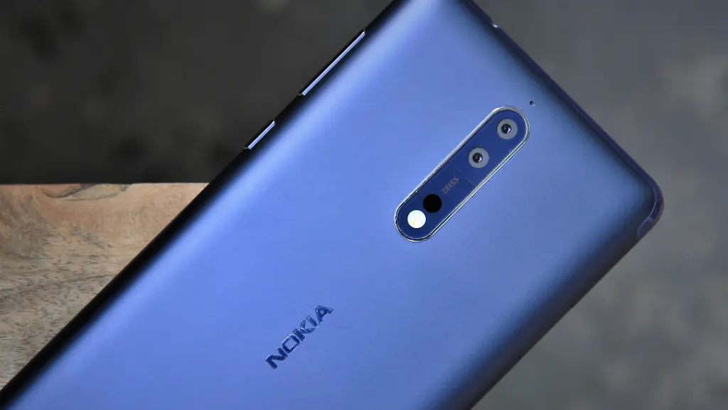 Nokia-8-1