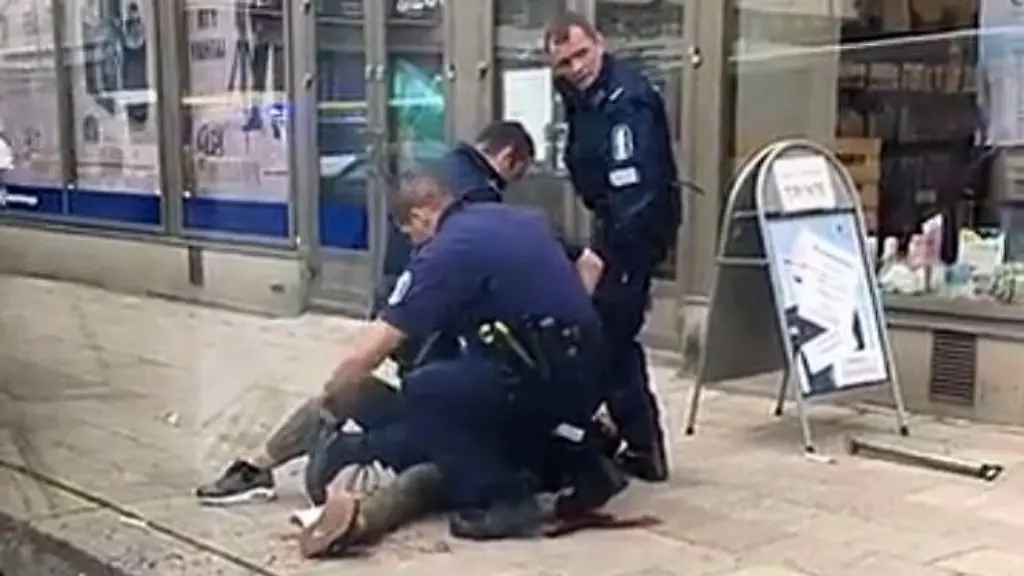 0132c495fef2c4110334f04339443112