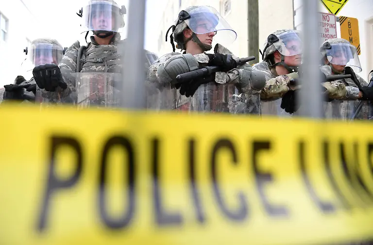 c927c709a9f95c9773cc11e4ca37e93f