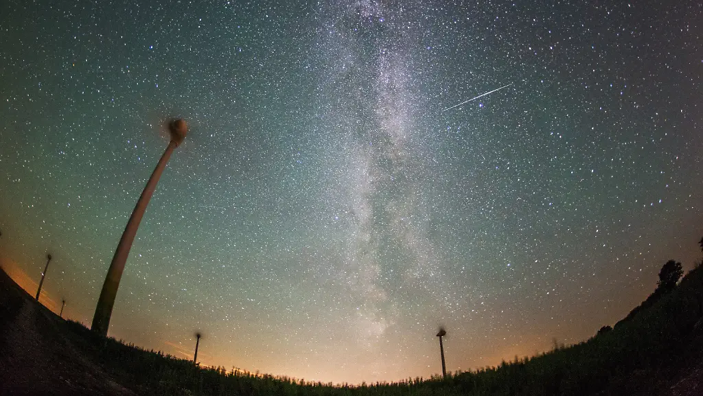 5775d7f9a101d196733728124f7abf97