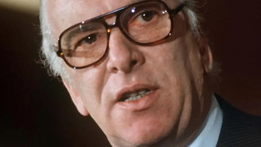 f058c5be8f534da0fb5f3bba303f81b8