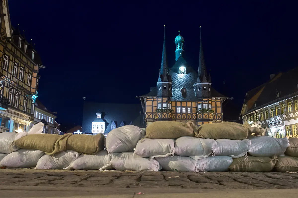 9f7ec7b6b32e4d6e9ddf8172b73fea1a