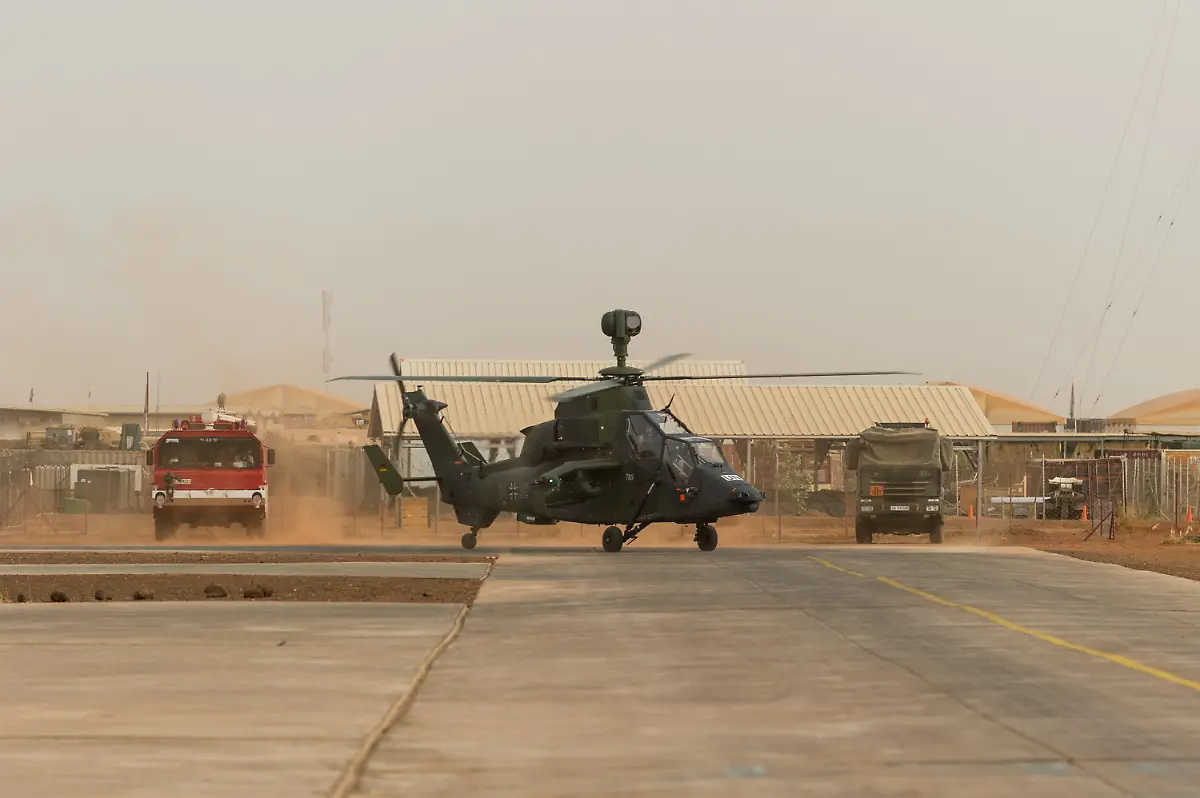 d2d221aa60f1ddc63aaa08ce9e81ee18