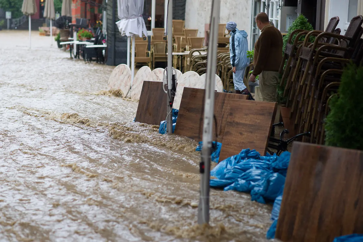 9932289ba9f64481a05aa4c2d4372ef1