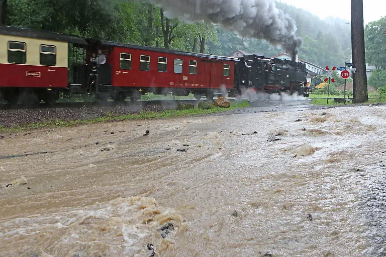 8ee8c57b4b88c6380506a8a4fedfa24c