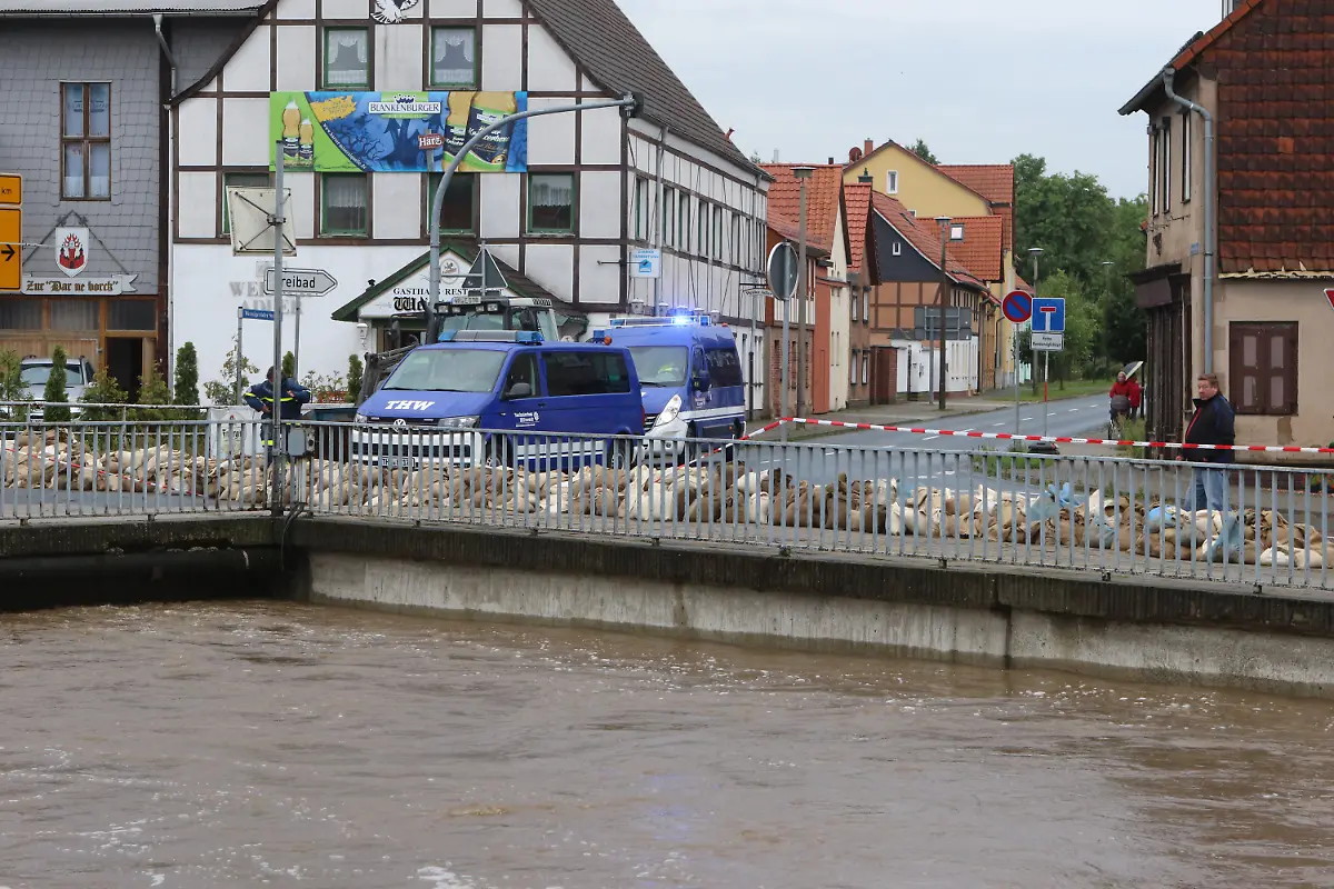 dd53c1fc1e28d34f432131d408002f7e