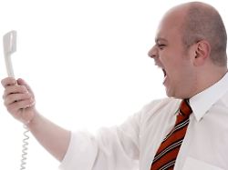 Wenn der Kunde ausflippt: Wie bleibe ich am Telefon freundlich?