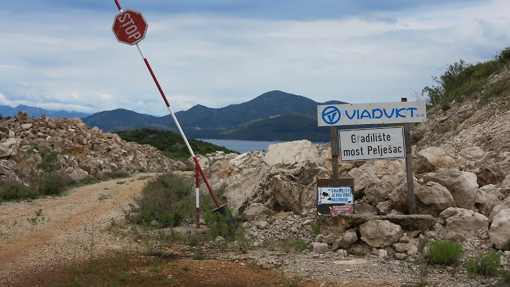 9b6023bc06c60f4b8c9325d9405e0c88