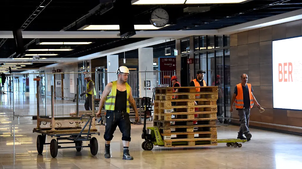 120a0b9751683ee3fbef56e3202d33c9