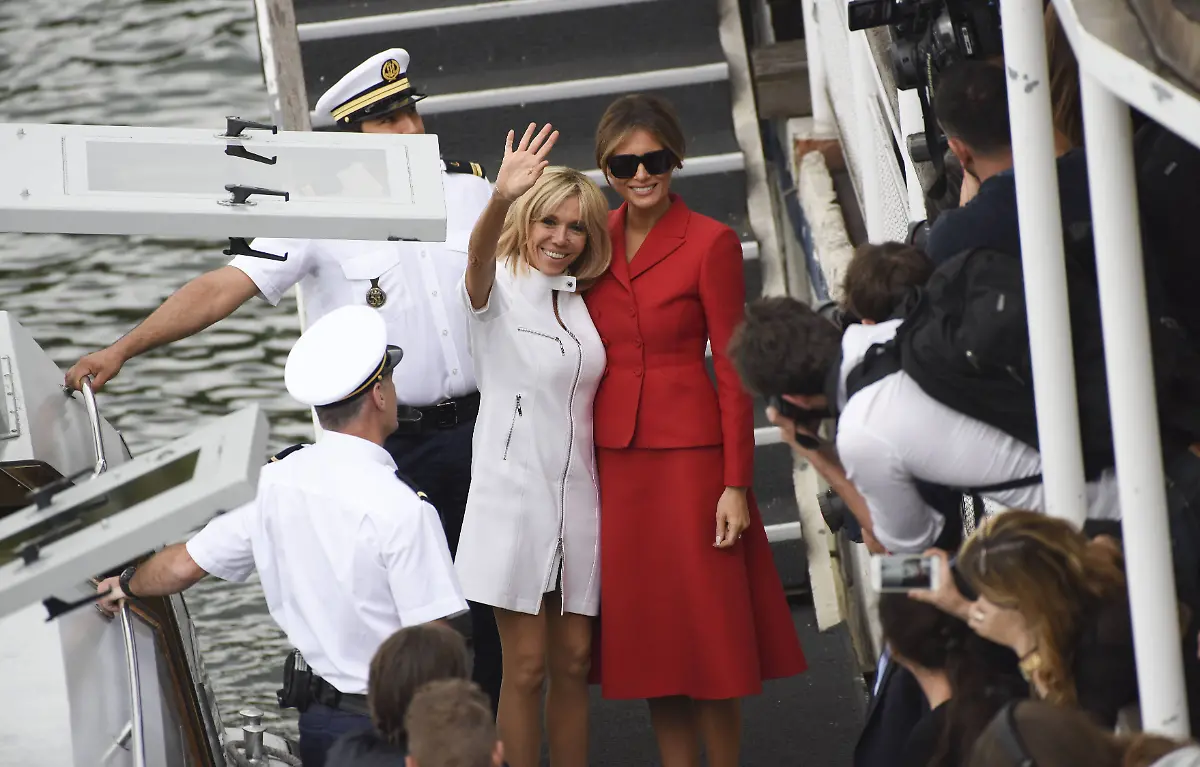 857d03663b5c9aad0e56953fdf48bf27