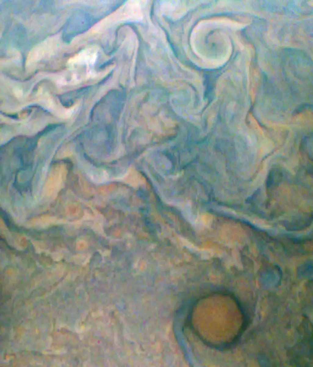 Small-Red-Spot-JNCE-2017192-07C00053-V01-mapprojected5