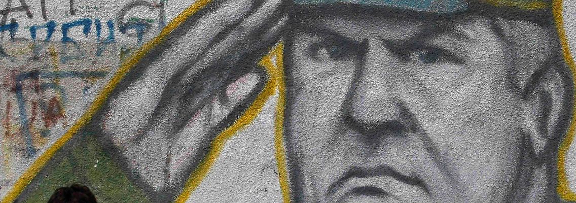 Wandmalerei in Belgrad, wo Mladic nach dem Krieg unbehelligt gelebt haben soll.