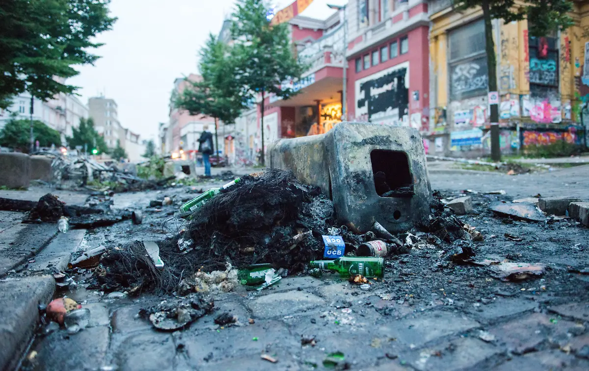 8f0a6cac19bbf04c1a70ab909b1cc9b3