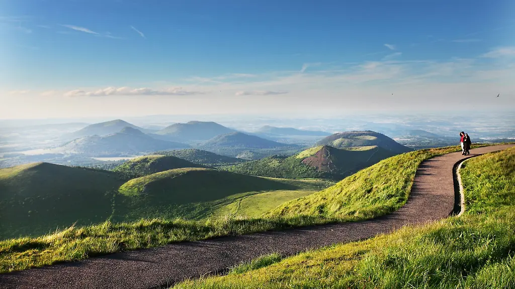 Der-Volcans-d-Auvergne-Naturpark-ist-zum-Wandern-gemacht