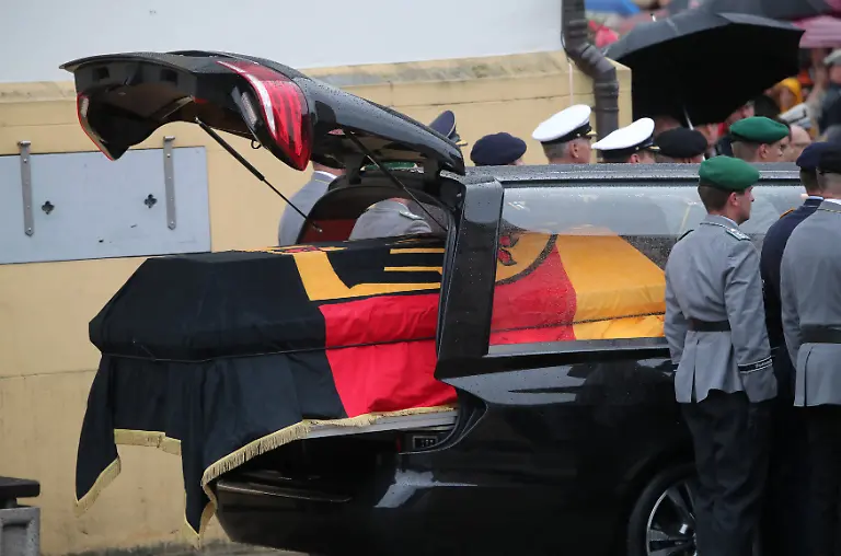 e2dca6eab15006370ae040140b61fadc