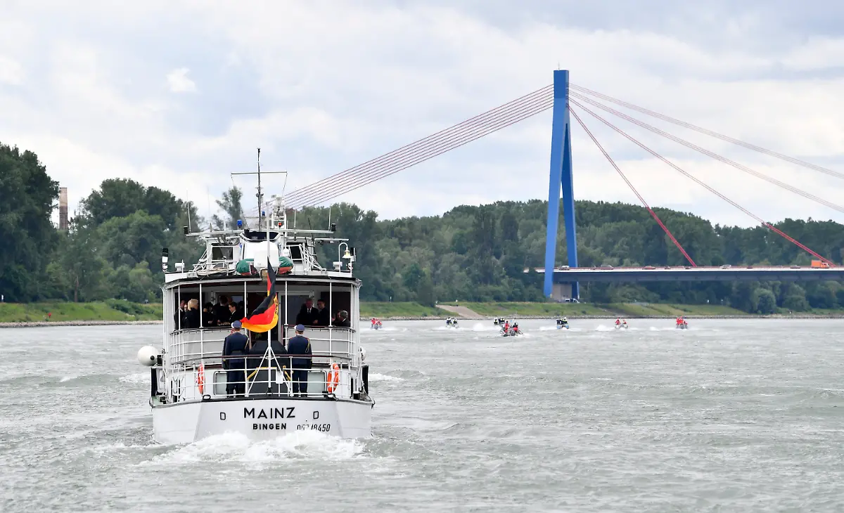 db263eabe6a71285fc48c580704ca239