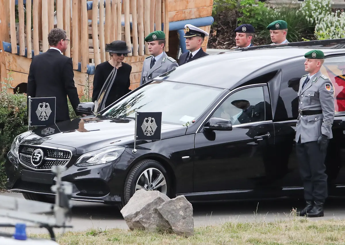 78190a46bef230cd6d8222d921005ba1