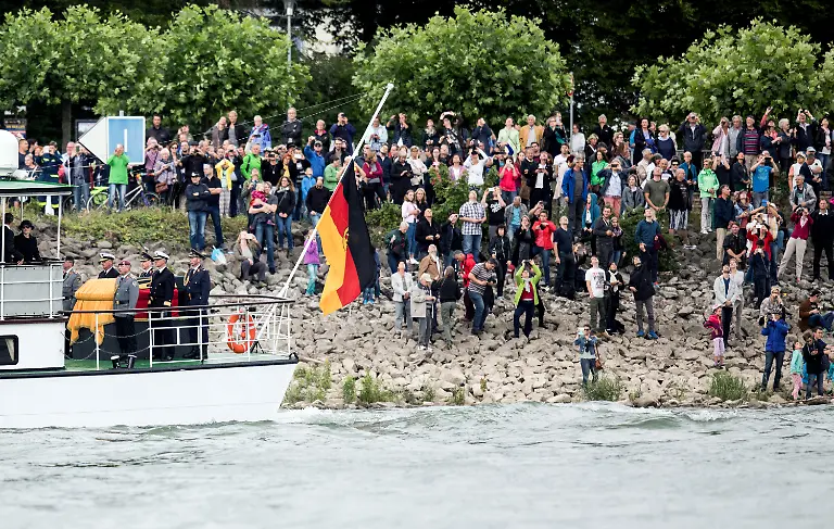 a56e2874f8610d2c323cf1d729e8ecd5