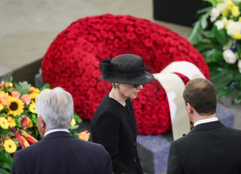 75e6824065ea9c3e3e82c272125c3735