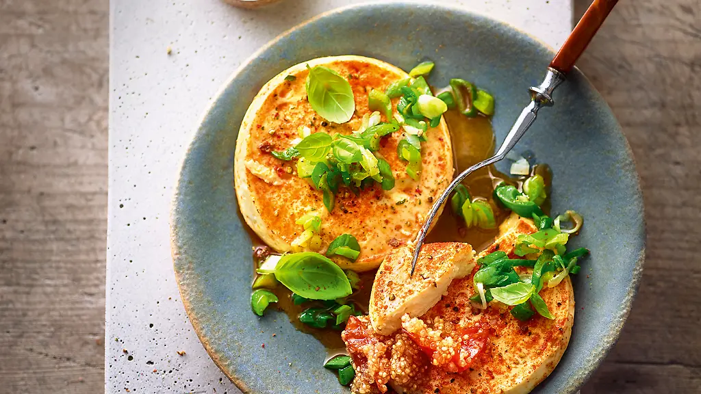 Gebackener-Feta-Lauchzwiebeln-Quinoa-Tomaten-Marmelade