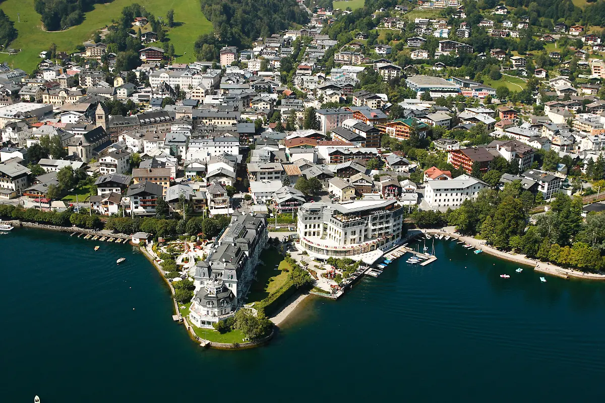 Zell-am-See-Aerial-view-of-Zell-am-See-c-Zell-am-See-Kaprun-Tourismus-GmbH