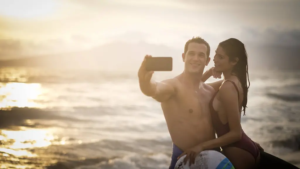 Smartphone-Strand-Urlaub-Gefahr