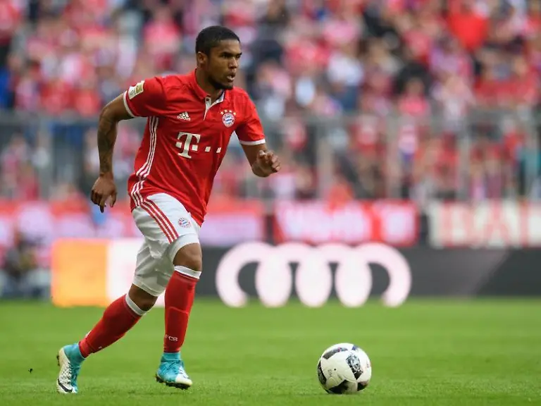 Douglas-Costa