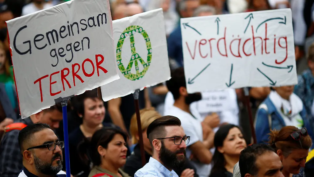 ae3c563165636a005ed359b1668e68ac