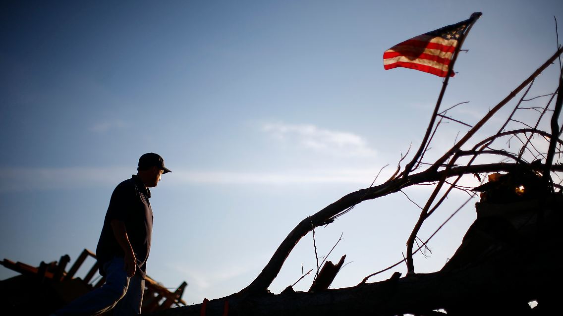2011-05-27T055456Z_01_ET440_RTRMDNP_3_USA-TORNADOES.JPG5890448356559339044.jpg