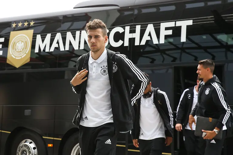 562735d19f6bcf158c832d2e2ff04f70