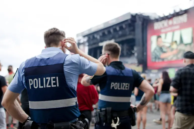 364079517d439a23a3a5011dd8e0e9db