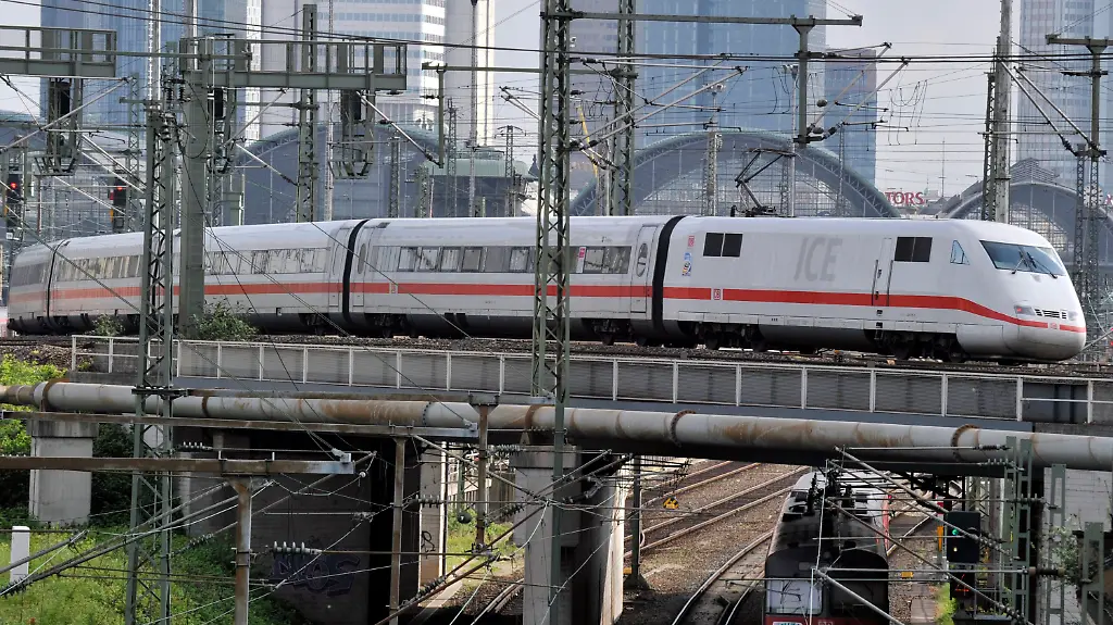 0a041daa8c63113a116860bafd10ce40