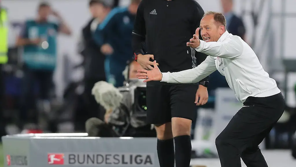 c90ba0f5b3e19359cbc68feaa31f9289