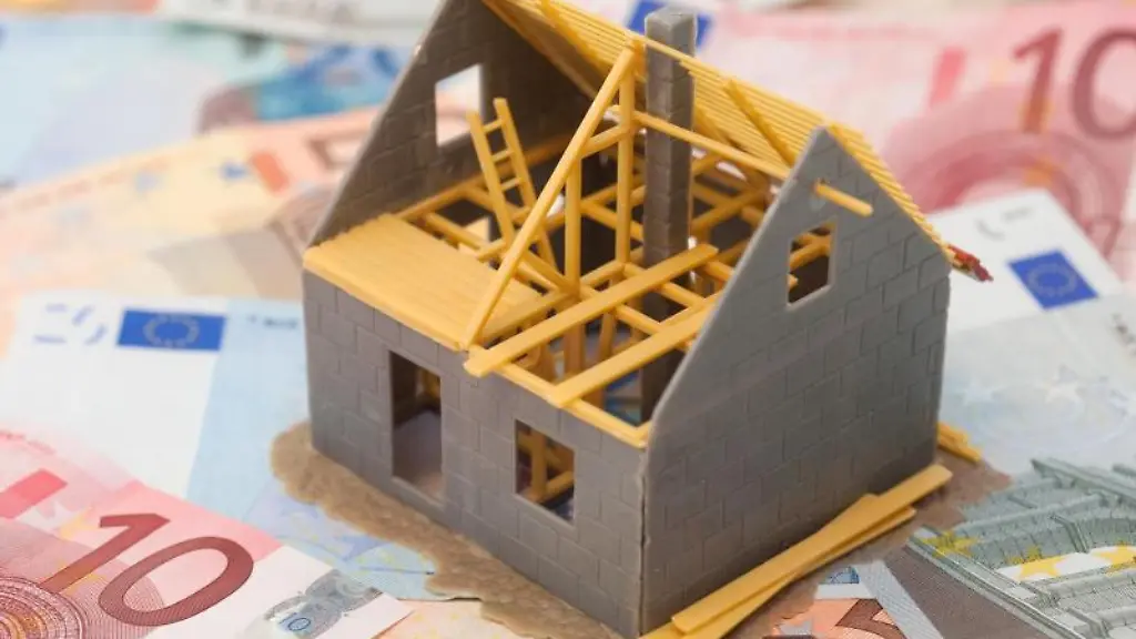 Kosten-fuer-Hausbau-planen