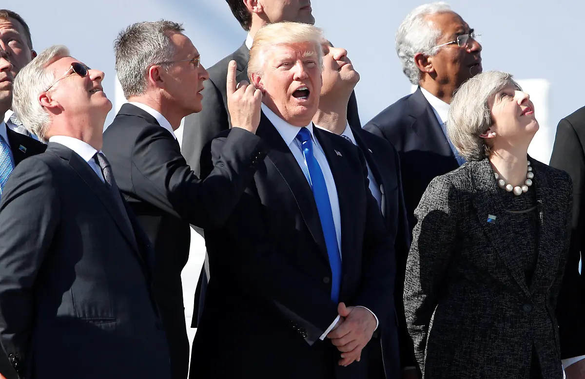 6388689698927d1c16193a4c63df9594