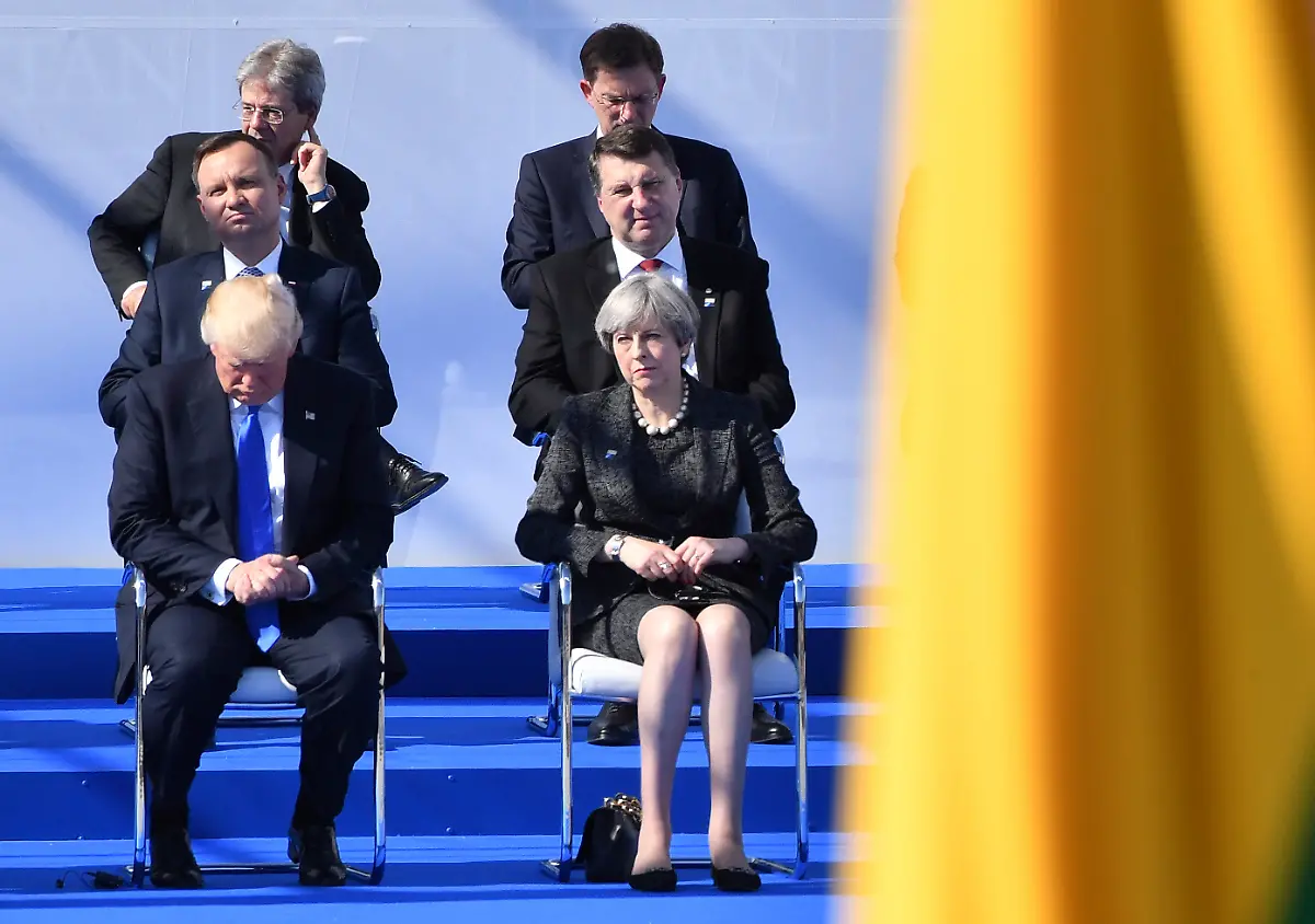 32dd586bd8d2ddb9589a4e9db119773b